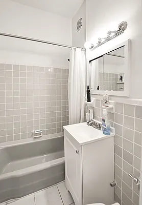 Rented by Bond New York | media 11