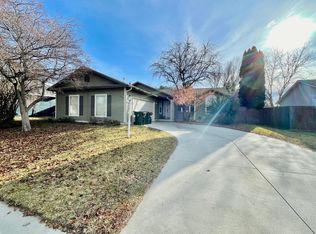153 W Woodbury Dr, Meridian, ID 83646