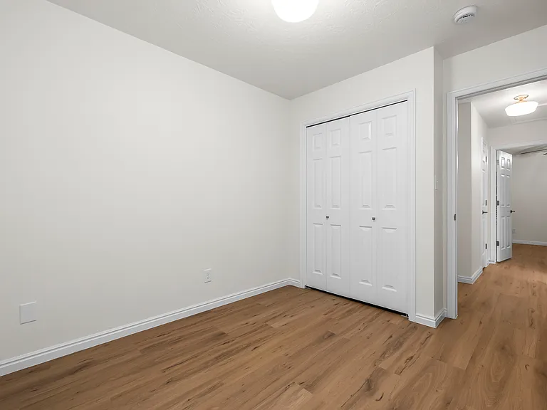 1025 S 810 E — Photo 14