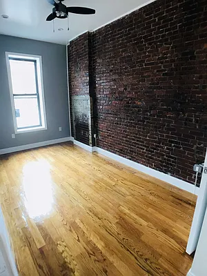 Rented by Reyes & Elsamad Real Estate Group | media 5