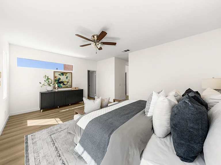 114 Cultivate — Photo 18