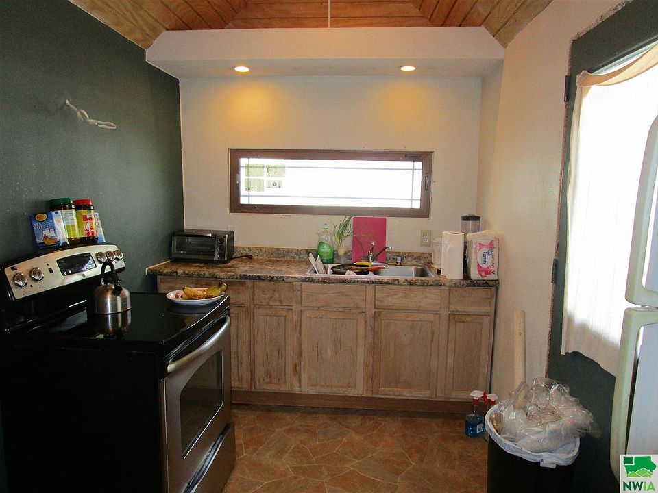 2nd image of 1407 W 20th St
