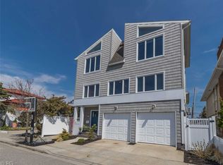 92 Curley St, Long Beach, NY 11561