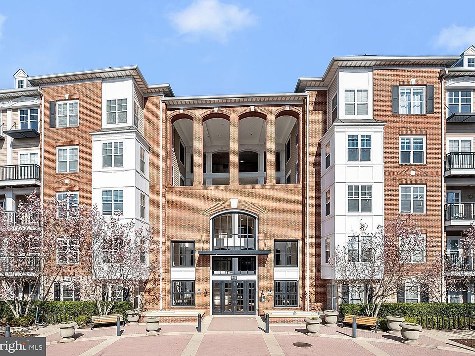 1st image of 501 Hungerford Dr APT 237