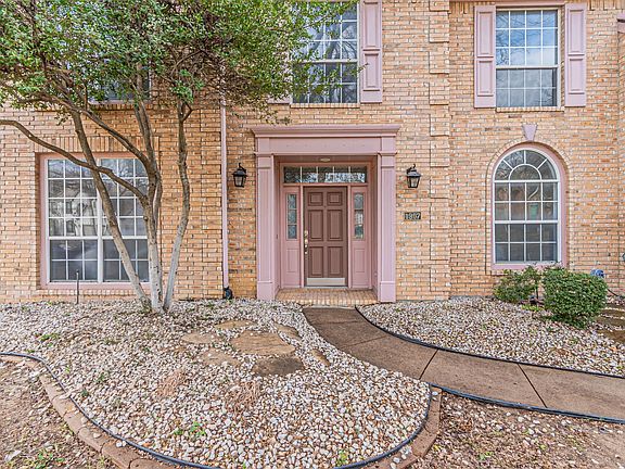 4th image of 1907 New Haven Rd