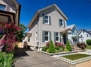 50 Church St, Keyport, NJ 07735