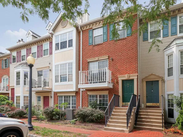 33 Holly Street image 1 of 44