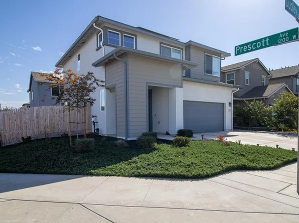 3040 N Dudley Street, Visalia, CA 93291