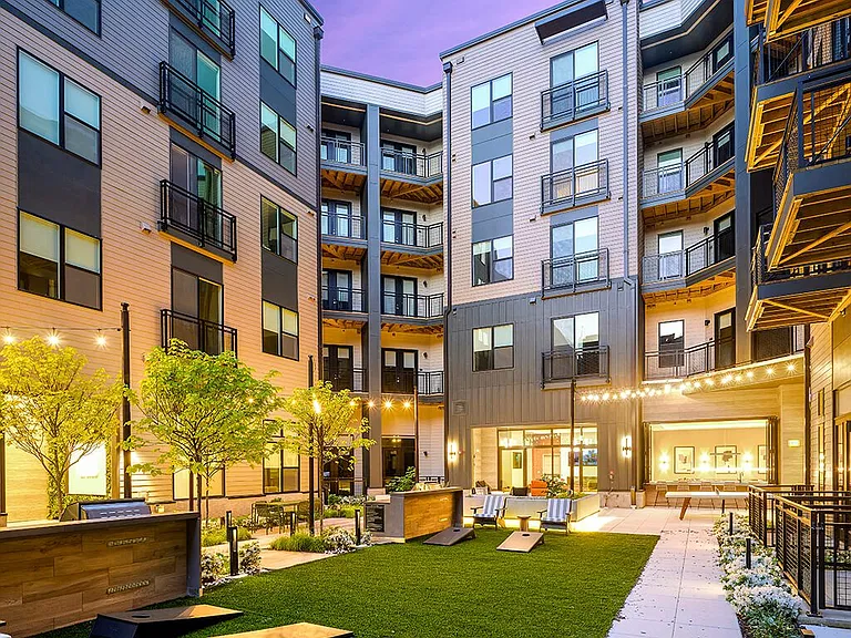 333 Ellington Apartments — Photo 18