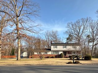 8327 Fairwood Dr, Pasadena, MD 21122