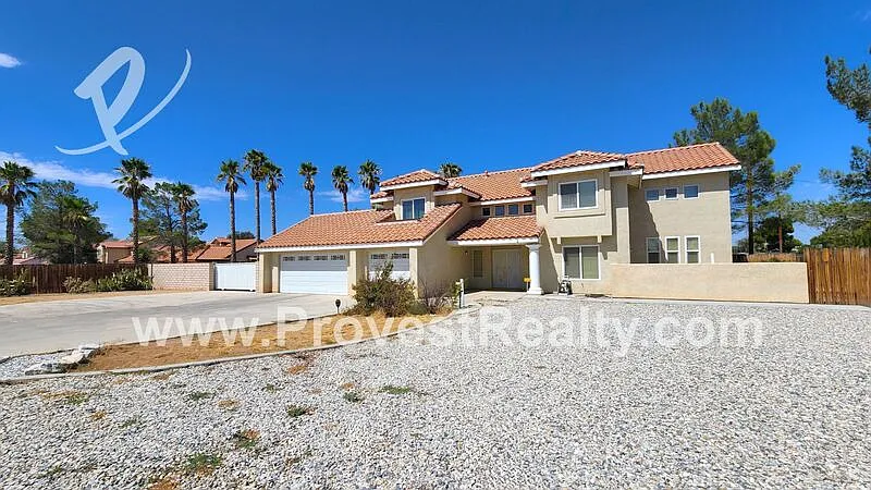 5 bed, 3.0 bath, 2481 sqft, $2,800 — Photo 2