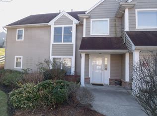 34 Bourne Cir, Hamburg, NJ 07419