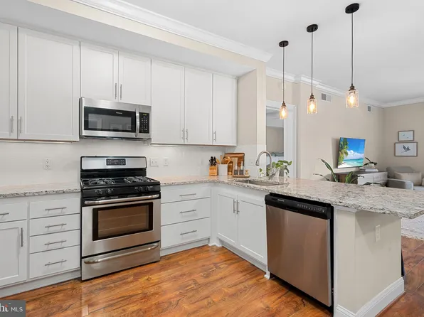 6301 Edsall Rd Unit 210, Alexandria, VA 22312