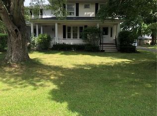 7347 Ridge Rd, Lockport, NY 14094