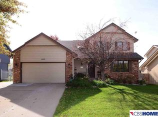 16631 Holmes St, Omaha, NE 68135