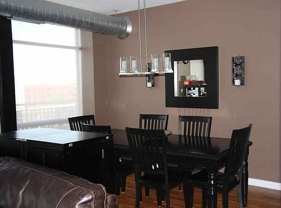 3rd image of 1001 W 15th St Unit 413