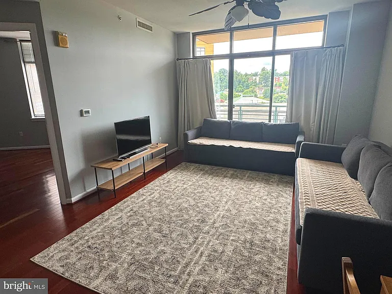 2720 S Arlington Mill Dr #706 — Photo 5