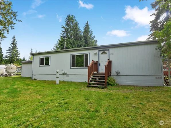 19120 1st Street E, Lake Tapps, WA 98391
