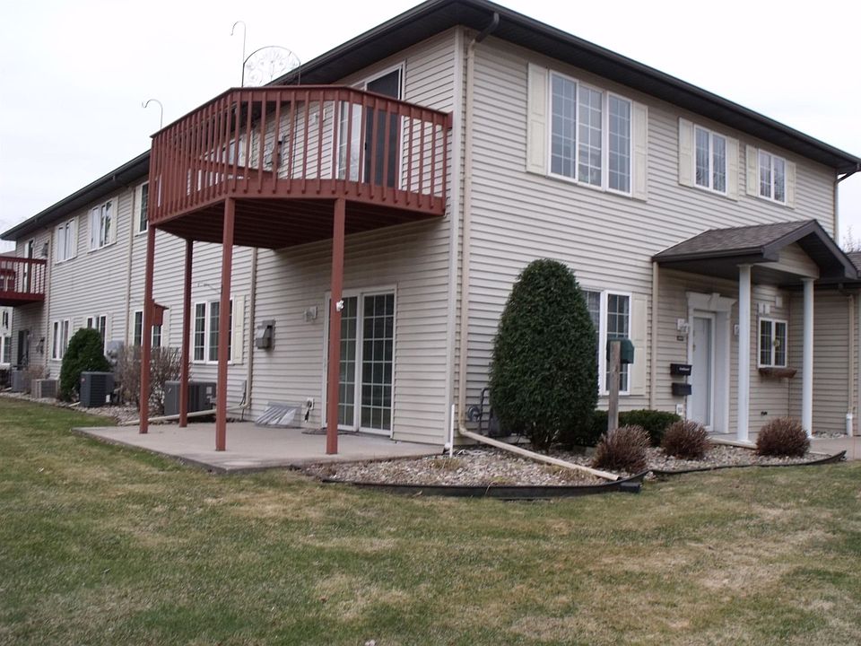 End unit lots of Sunlight!