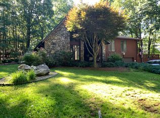 510 Valley View Dr, Pisgah Forest, NC 28768