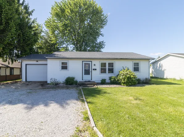 603 E 11th St, Rushville, IN 46173