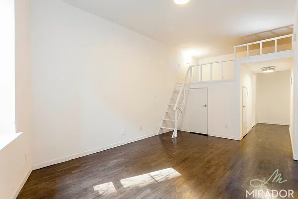 Rented by Mirador Real Estate | media 18