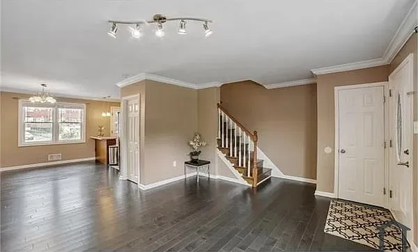 1541 Nicolay Way — Photo 4