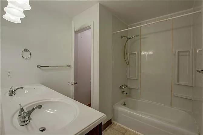 1065 University Ave #219 — Photo 37