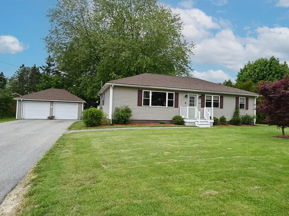 1128 Chase Road, Veazie, ME 04401