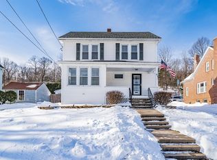 41 Queen St, Holyoke, MA 01040