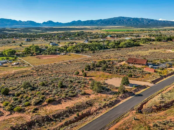 1822 E Badger Way, New Harmony, UT 84757