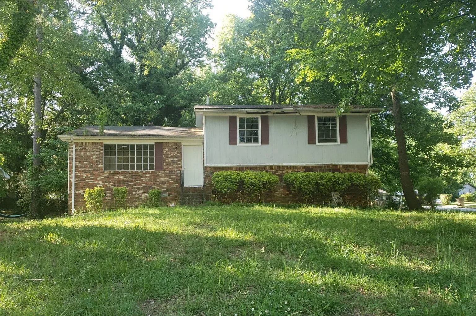 228 Creekwood Ln photo 1