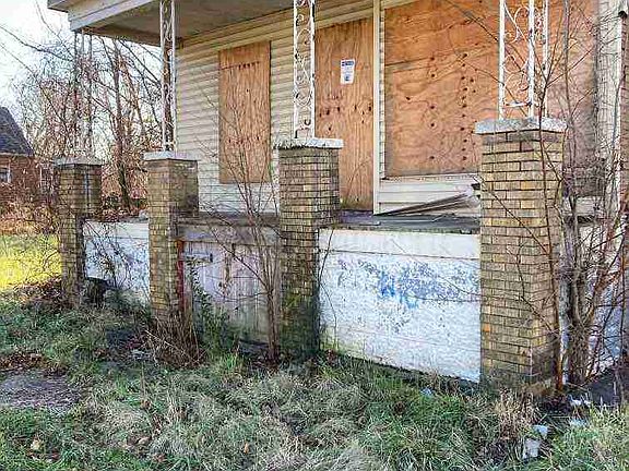 8614 Woodlawn