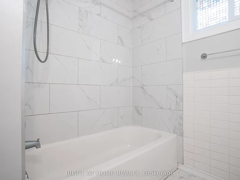 695 Glen Forrest Blvd #UPPER — Photo 4