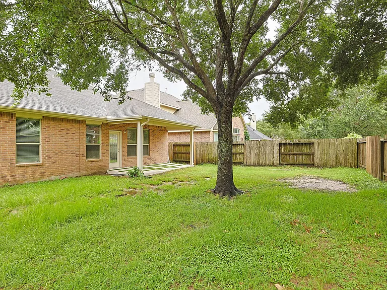 24434 Ranchwood Springs Ln — Photo 21
