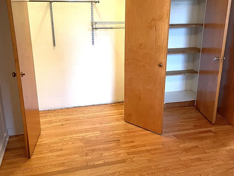 Virginia Apartments — Photo 6