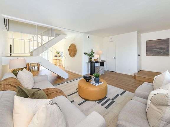2nd image of 314 Capetown Court