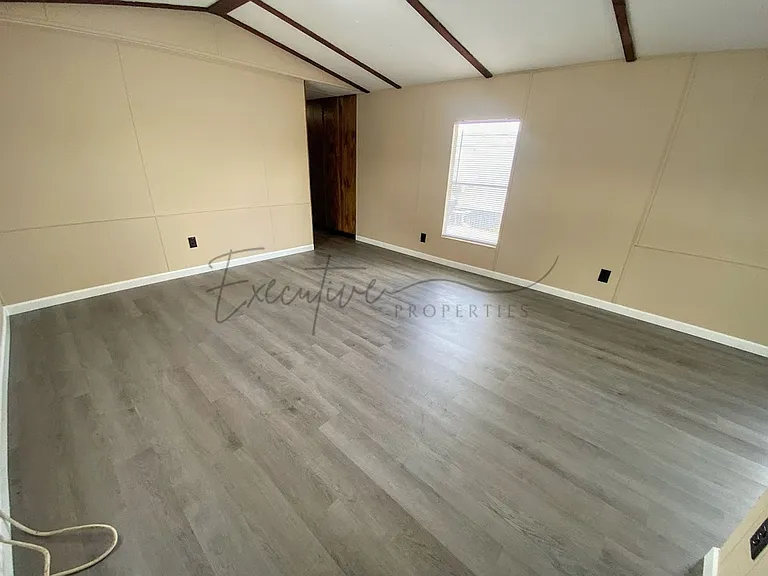 1030 Mildred St #8 — Photo 3