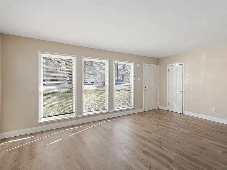 11893 Bridgevale Ave — Photo 8