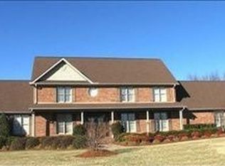 214 Amber Sky Dr, Boiling Springs, SC 29316