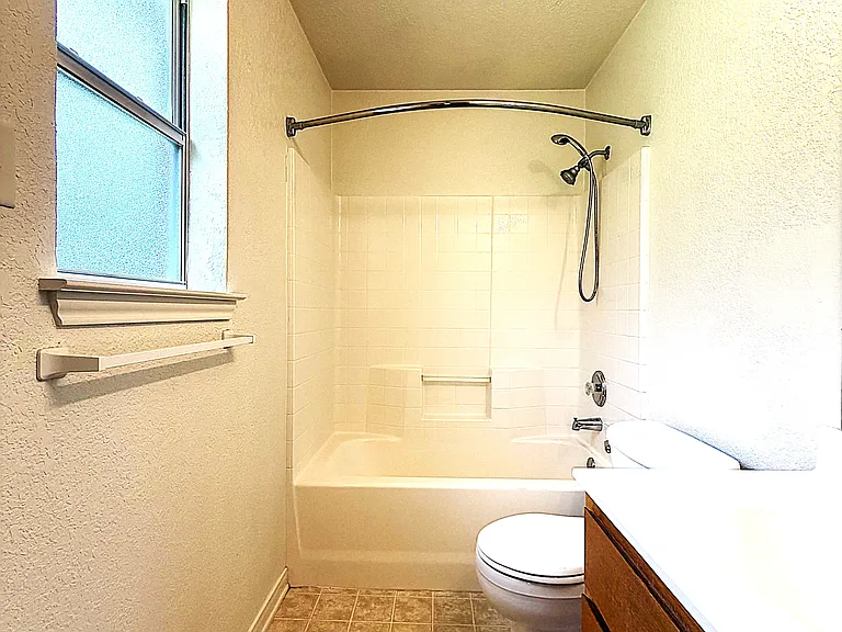 3305 Alicante Ct #B — Photo 15