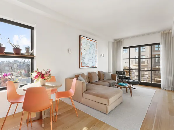 868 Lorimer Street image 1 of 12