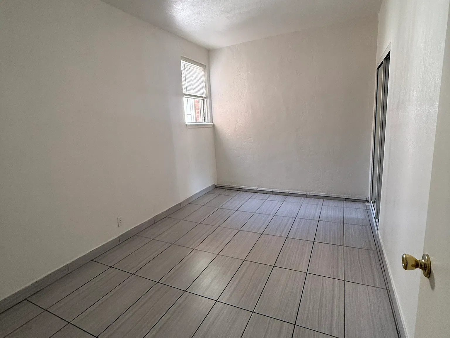 1807 Glendale Blvd — Photo 3