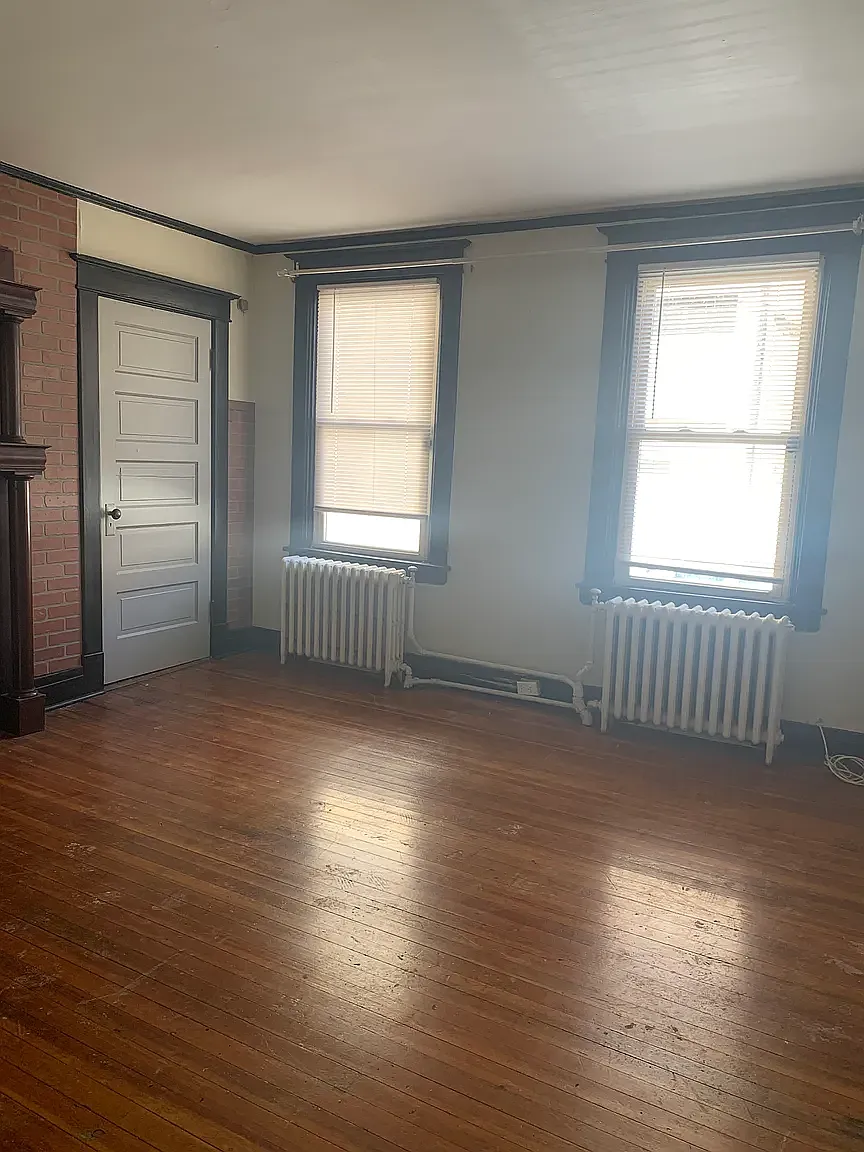 Studio, 700 sqft, $1,150 — Photo 4
