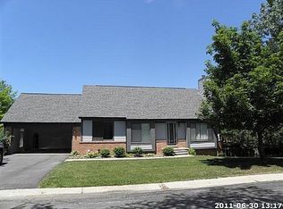 2750 Lochmoor Blvd #15, Lake Orion, MI 48360