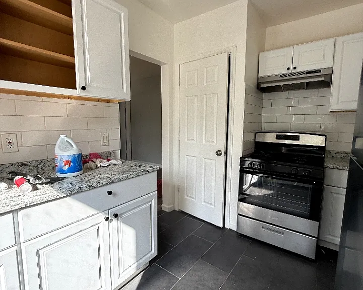 32 Beech St #C3 — Photo 3