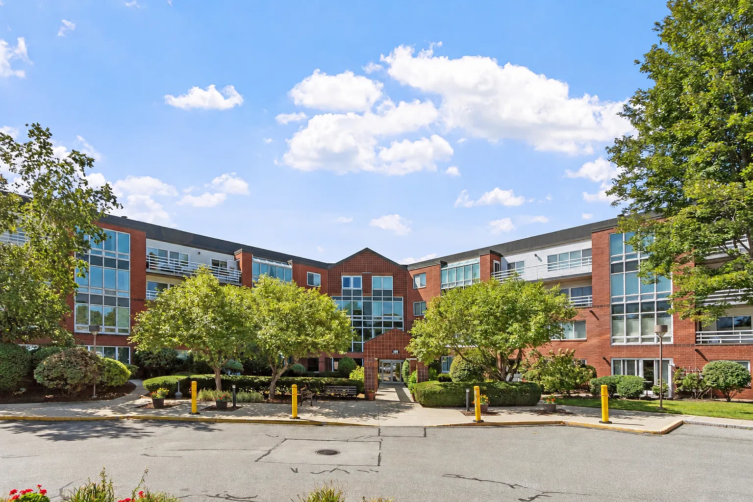 2 bed, 1400 sqft, $3,550 — Photo 3