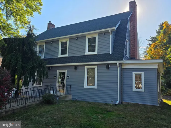 97 W Trenton Ave, Morrisville, PA 19067