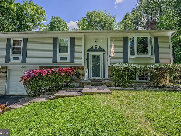 12510 Basswood Dr — Photo 3