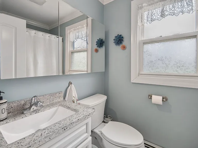 312 Boght Rd — Photo 20